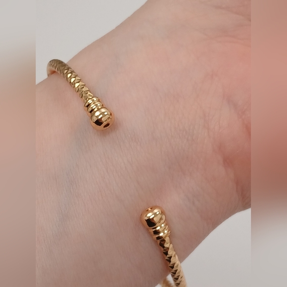 Nwot 18k Yellow Gold Filled Butterfly Adjustable Bangle Bracelet Goldoro - Picture 6 of 10